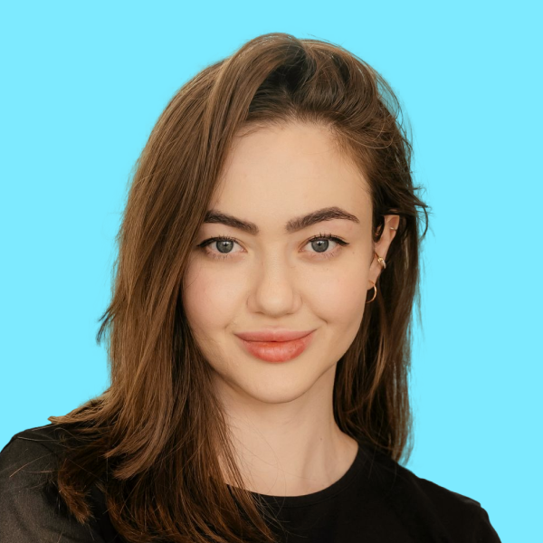 РасскажетЕкатерина Глазова